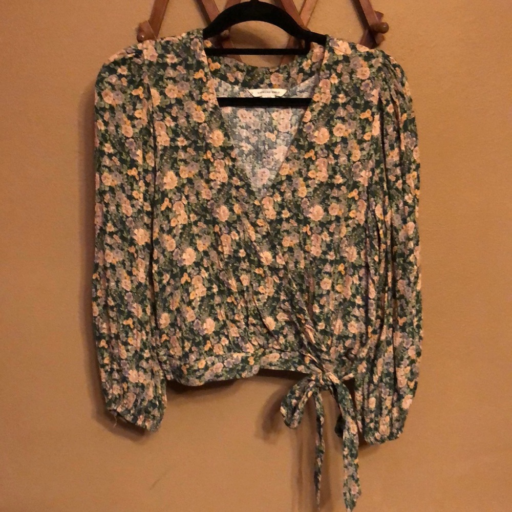 American Eagle Balloon Sleeve Cropped Blouse